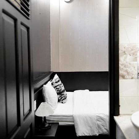 Отель The An House Dalat Экстерьер фото