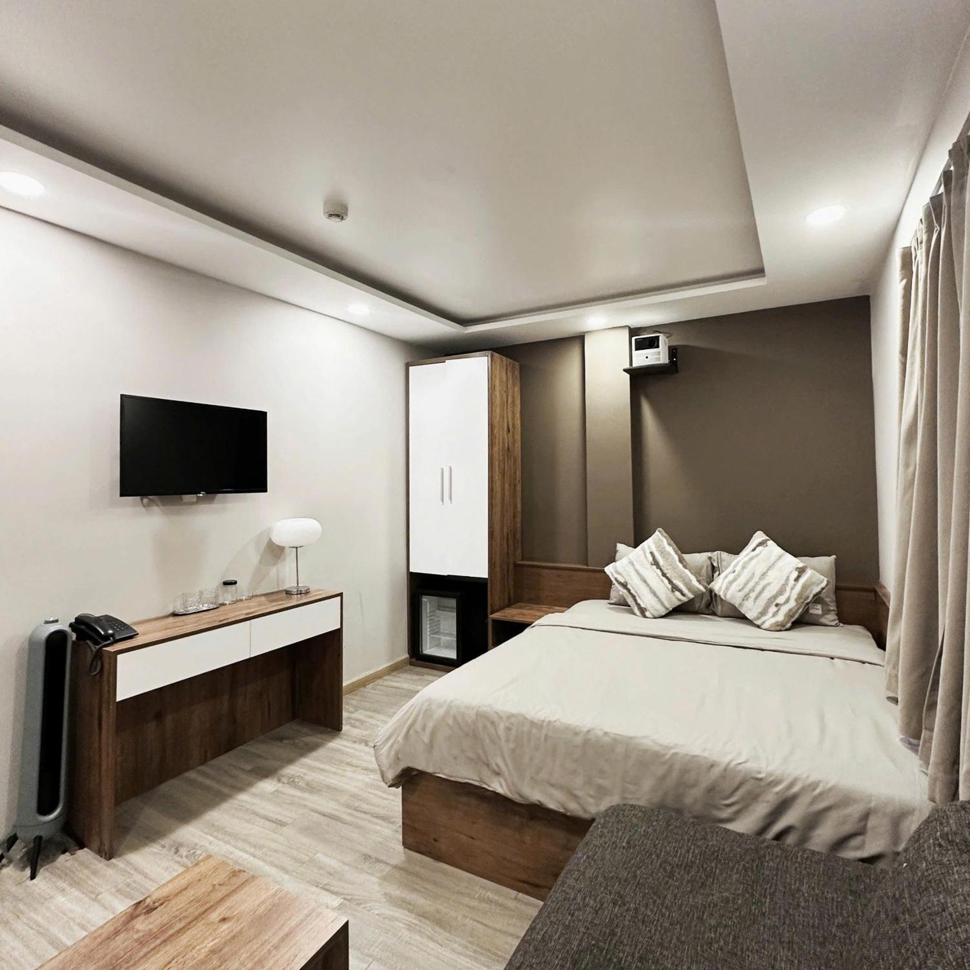 Отель The An House Dalat Экстерьер фото